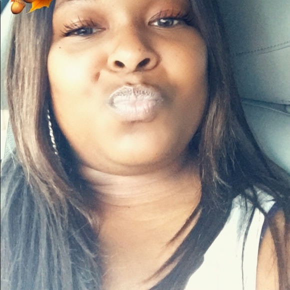 Meet your Posher, Monet - Picture 3 of 3